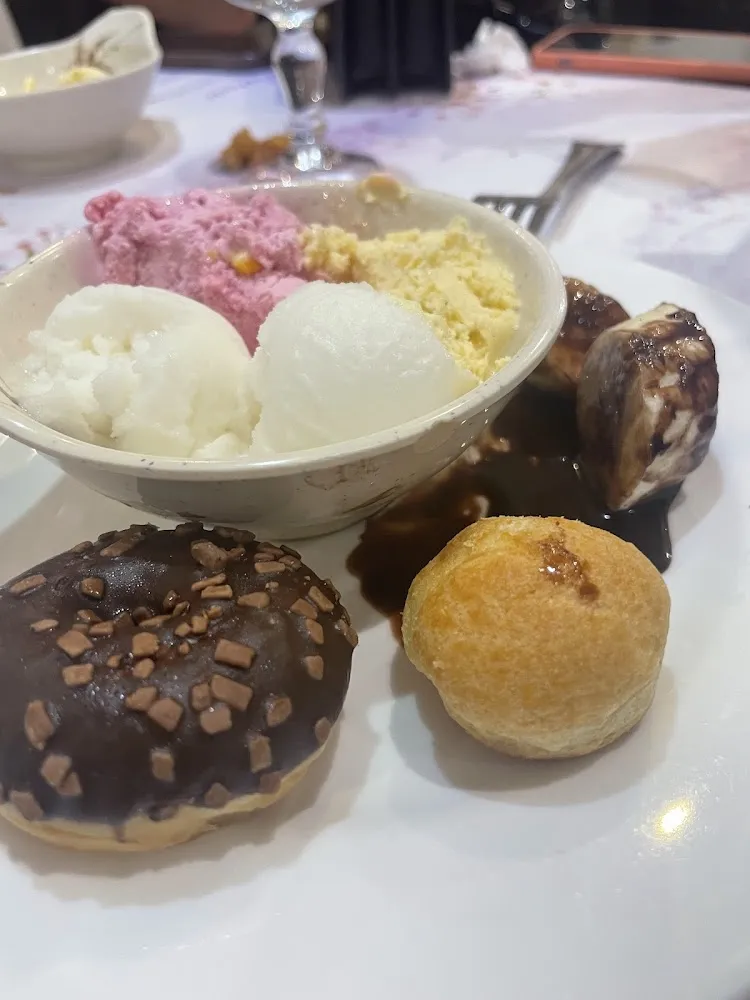 Pour la Glace Vanille Et Fruits Rouges